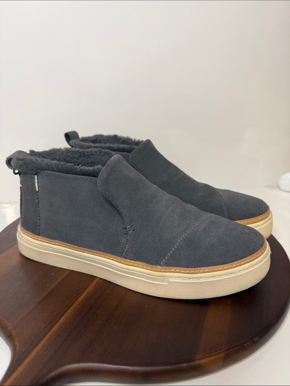 Toms Paxton Gray Bootie Ankle Boots Womens size 8 Gray Leather Suede